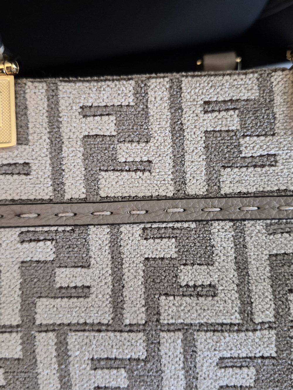 Fendi Roma FF Logo Sunshine Tote in Taupe NWT - Picture 13 of 13